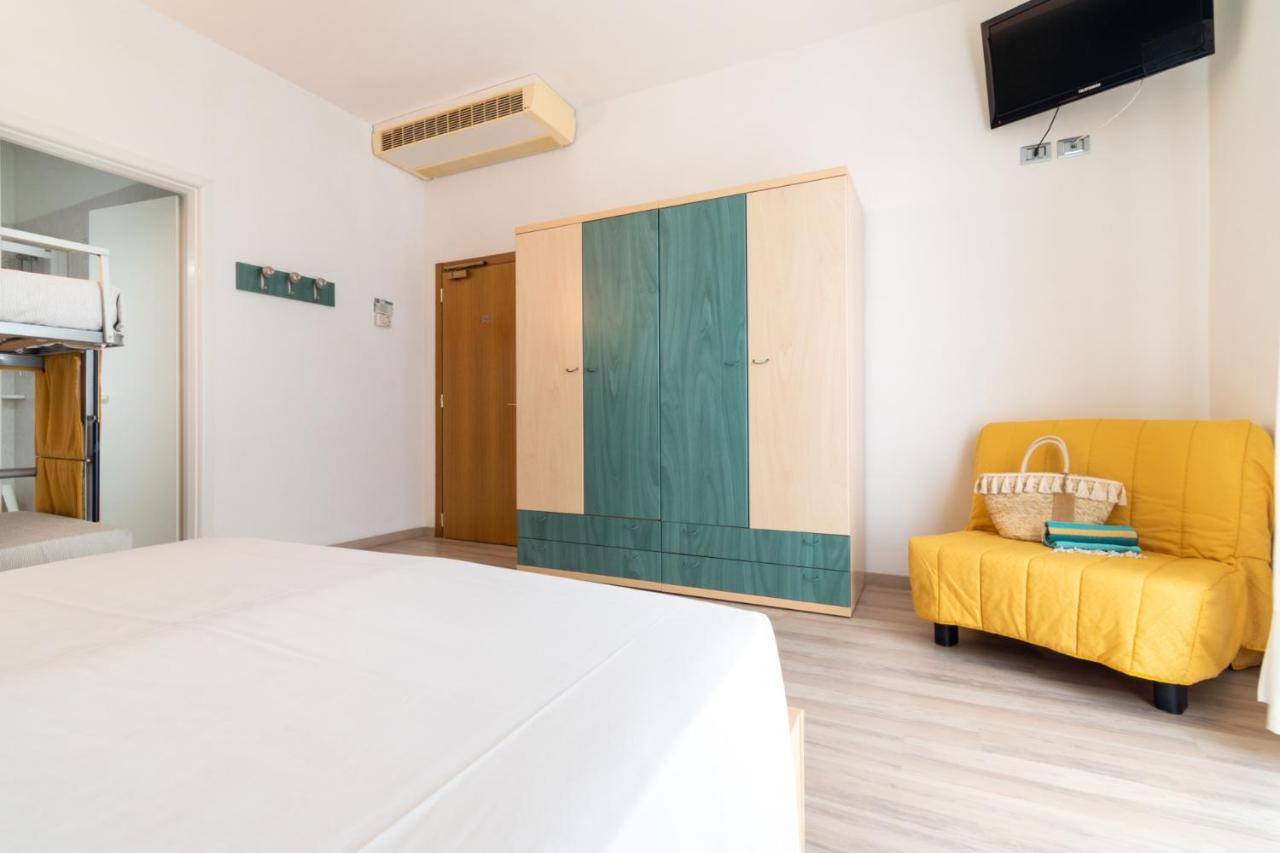 Hotel Ettoral ลิโดดิเยโซโล ภายนอก รูปภาพ